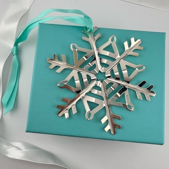 RARE Tiffany & Co. Sterling Silver Snowflake Holiday Tree Ornament - Picture 4 of 7